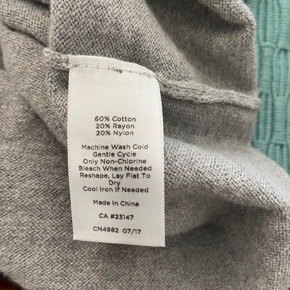 Talbot Sweater Top Gray Size Small Petite - Picture 6 of 6